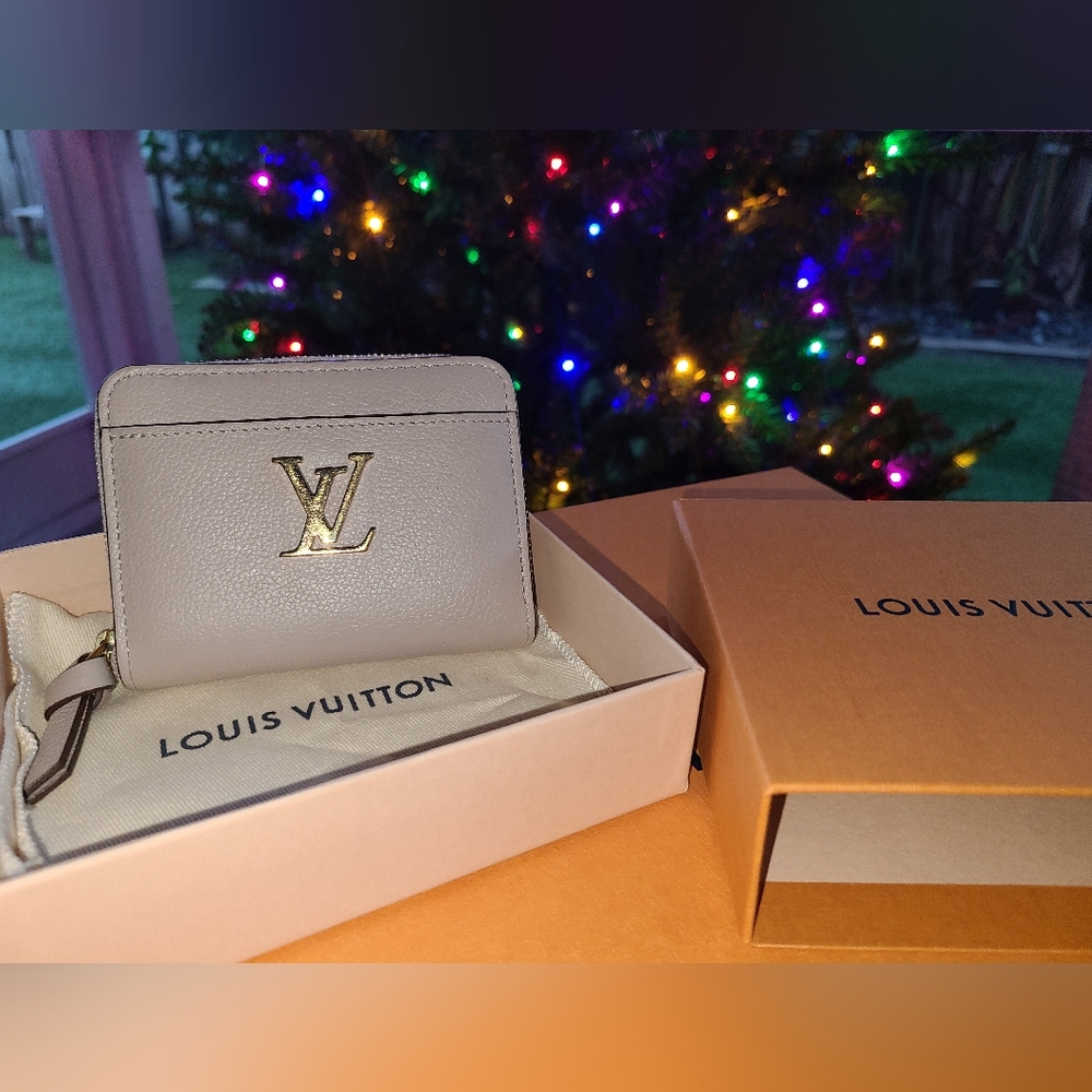 Louis Vuitton Lockme Zippy Coin Purse
